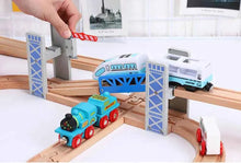 Charger l'image dans la galerie, Ensemble de jouets ferroviaires en bois, pont à Double pont en bois, accessoires en bois, modèle de passage, jouets pour enfants
