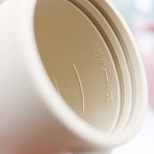 Charger l&#39;image dans la galerie, Gobelet pour bébé en silicone
