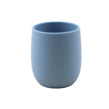 Charger l&#39;image dans la galerie, Petit gobelet en silicone pour bébé
