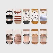 Charger l'image dans la galerie, Set 5 paires chaussettes hiver antidérapantes enfant
